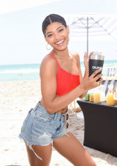 Danielle Herrington – SI Mix Off At The Model Mixology Competition in Miami Beac фото №1198505