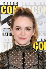 Danielle Panabaker – “The Flash” Presentation at San Diego Comic-Con фото №983948