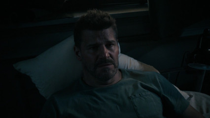 David Boreanaz - Seal Team (2019) 3x01 'Welcome To The Refuge' фото №1303739