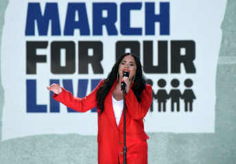 Demi Lovato – March For Our Lives Event in LA  фото №1056700