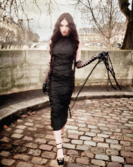 Deva Cassel ~ Wonderland covers the Spring 23 issue wearing Dior by Ellen Von Un фото №1375121