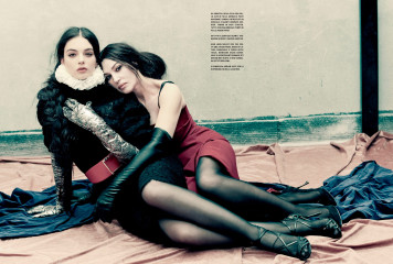 Monica Bellucci & Deva Cassel by Paolo Roversi for Vogue Italia // July 2021 фото №1301745