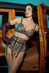 Dita von Teese - Ptotoshoot 2021 фото №1296391