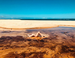 Doutzen Kroes in Bikini – Brazil Vacation January 2018 фото №1029720