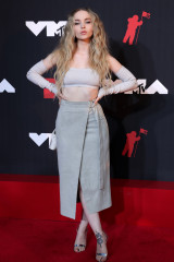 Dove Cameron-MTV Video Music Awards 2021 фото №1310207