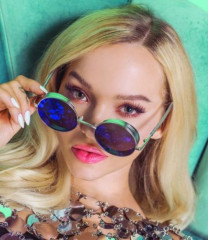 DOVE CAMERON for Prive Revaux x Dove Cameron 2019 Collection фото №1229688
