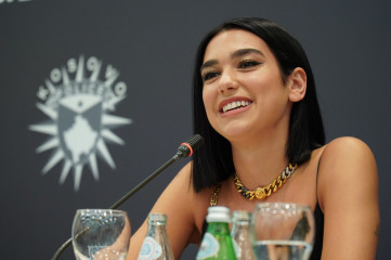 Dua Lipa - Sunny Hill Festival Press Conference in Pristina, Kosovo 08/02/2019 фото №1207668