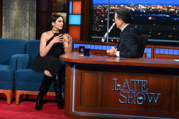 Dua Lipa - The Late Show with Stephen Colbert in New York 02/03/2022 фото №1336467