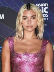 Dua Lipa - Mnet Asian Music Awards in Nagoya, Japan 12/04/2019 фото №1236367