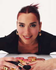 Dua Lipa – YSL Beauty Campaign 2025 фото №1411058