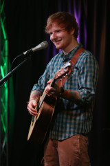 Ed Sheeran - Q102 Studio Session 07/04/2014 фото №1142566