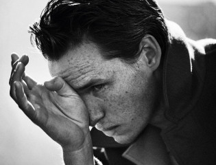 Eddie Redmayne by Boo George for Style // 2020 фото №1276934