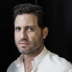 Edgar Ramirez - The New York Times Photoshoot by Damon Winter August 2016 фото №991473