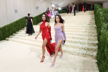 Eiza Gonzalez-Met Gala 2021 фото №1310763