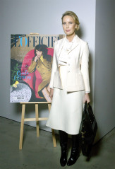 Елена Летучая - на выставке художника Мэта Коллишоу в Москве фото №1241106