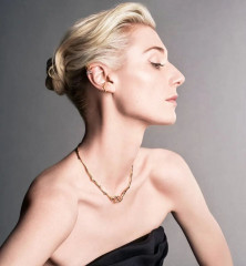 Elizabeth Debicki ~ Christian Dior Joaillerie FW 2023-24 by Julien Martinez Lecl фото №1384958