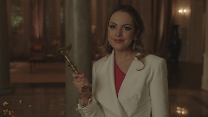 Elizabeth Gillies - Dynasty (2021) 4x03 'The Aftermath' фото №1297919