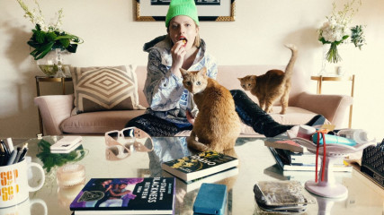 ELISABETH MOSS for Interview Magazine, June 2020 фото №1260572