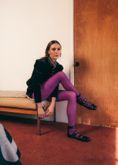 Elizabeth Olsen – Interview Magazine Photoshoot October 2024 фото №1406279