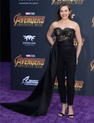 Elizabeth Olsen – “Avengers: Infinity War” Premiere in LA фото №1064823