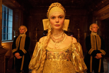 Elle Fanning for "The Great" фото №1411603