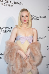 Elle Fanning – 2024 National Board of Review Awards Gala in New York фото №1410158