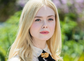 Elle Fanning – Jury Photocall at the Cannes Film Festival 05/14/2019 фото №1173746