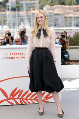 Elle Fanning – Jury Photocall at the Cannes Film Festival 05/14/2019 фото №1173742