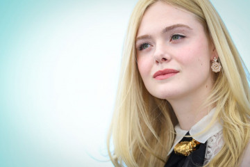 Elle Fanning – Jury Photocall at the Cannes Film Festival 05/14/2019 фото №1173743