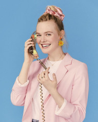 ELLE FANNING – The Baby-Sitters Club Promos фото №1199835