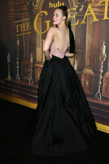 Elle Fanning-"The Great" Premiere in Los Angeles  фото №1321825