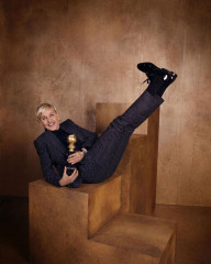 ELLEN DEGENERES – Golden Globes 2020 Official Portrait фото №1241727