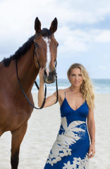 Elsa Pataky - Magic Millions Polo in Gold Coast (January 2024) фото №1414259