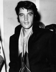 Elvis Presley фото