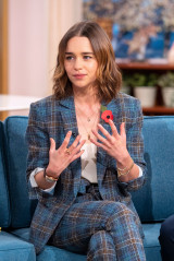 Emilia Clarke - This Morning Show in London 11/11/2019 фото №1232132