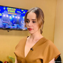 Emilia Clarke - Live with Kelly and Ryan in New York 10/30/2019 фото №1238287