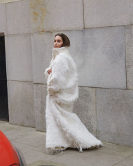 Emilia Clarke for Harper’s Bazaar UK December 2023/January 2024 фото №1379996