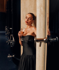 Emilia Clarke – for Pegasus Champaign 2024 фото №1408425