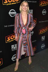 Emilia Clarke-‘Solo: A Star Wars Story’ Premiere, New York фото №1072497