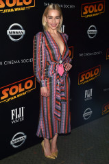 Emilia Clarke-‘Solo: A Star Wars Story’ Premiere, New York фото №1072495