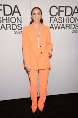 Emily Blunt - 2021 CFDA Fashion Awards in New York 11/10/2021 фото №1321374