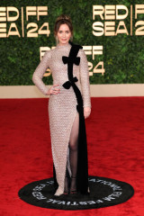 Emily Blunt – at Red Sea IFF December 2024 фото №1408456