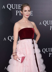Emily Blunt – ‘A Quiet Place’ Premiere in New York фото №1059162