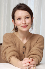 Emily Browning фото №704501