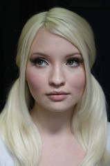 Emily Browning фото №829880