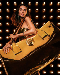 Emily Ratajkowski – Kurt Geiger Holiday Campagin 2024 фото №1407994