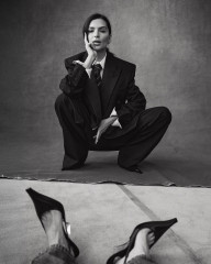Emily Ratajkowski – VogueTurkey, April 2025 фото №1415844