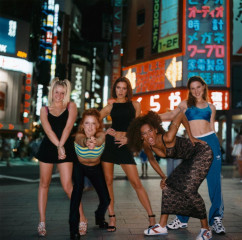 Emma Bunton - Spice Girls by Anthony Medley in Tokyo 07/19/1996 фото №1411523
