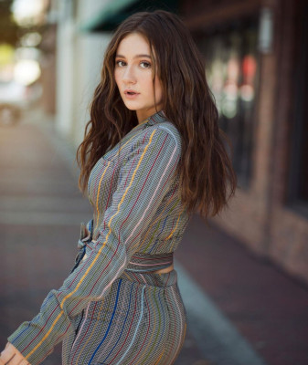 Эмма Кинни (Emma Kenney) 46 фото