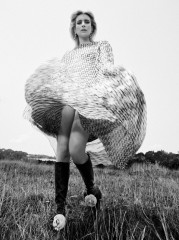 Emma Roberts ~ C MAGAZINE FALL FASHION 2023 by JACK WATERLOT фото №1375775